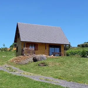 https://chalet-sancy.hotels-rhonealpes.com